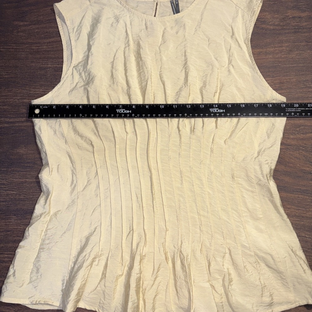 Anthropologie The Della Pleated Waist Shell Top in Beige Size Medium Sleeveless - Picture 4 of 6